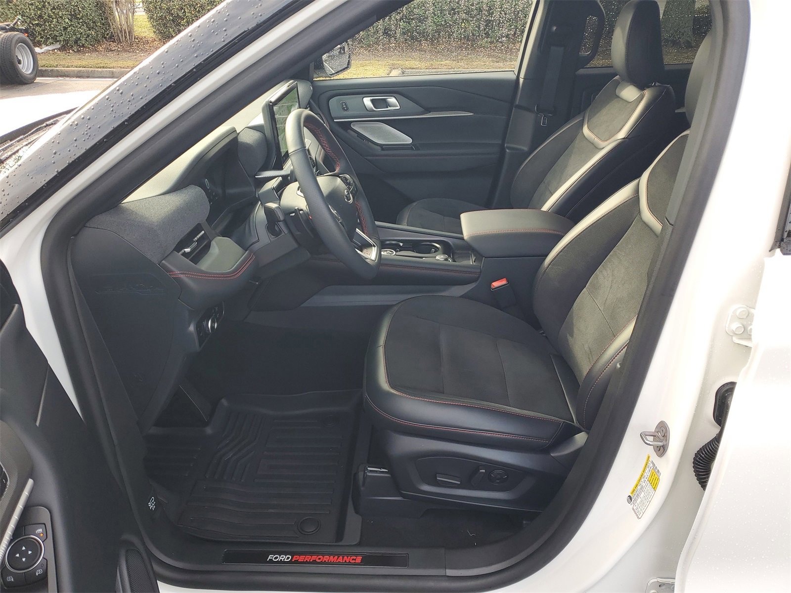 Certified 2025 Ford Explorer ST w/ Sun And Sound Package image 18