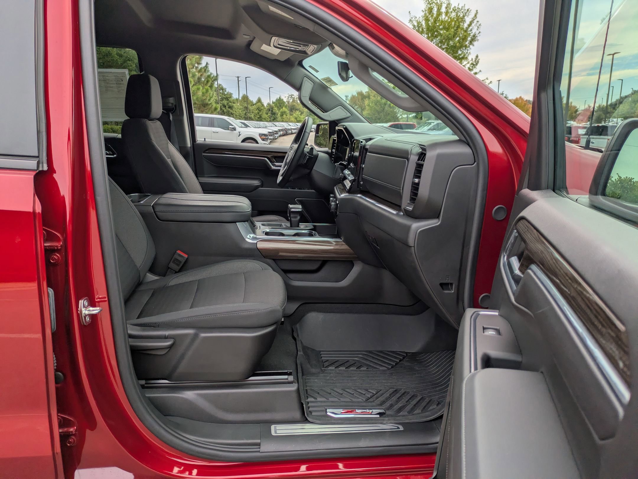 Used 2024 Chevrolet Silverado 1500 RST image 41