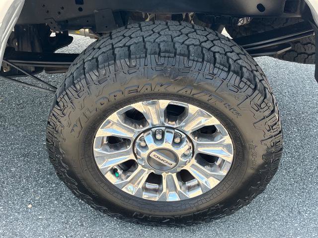 Certified 2019 Ford F250 XLT w/ XLT Premium Package AWD/4WD image 21