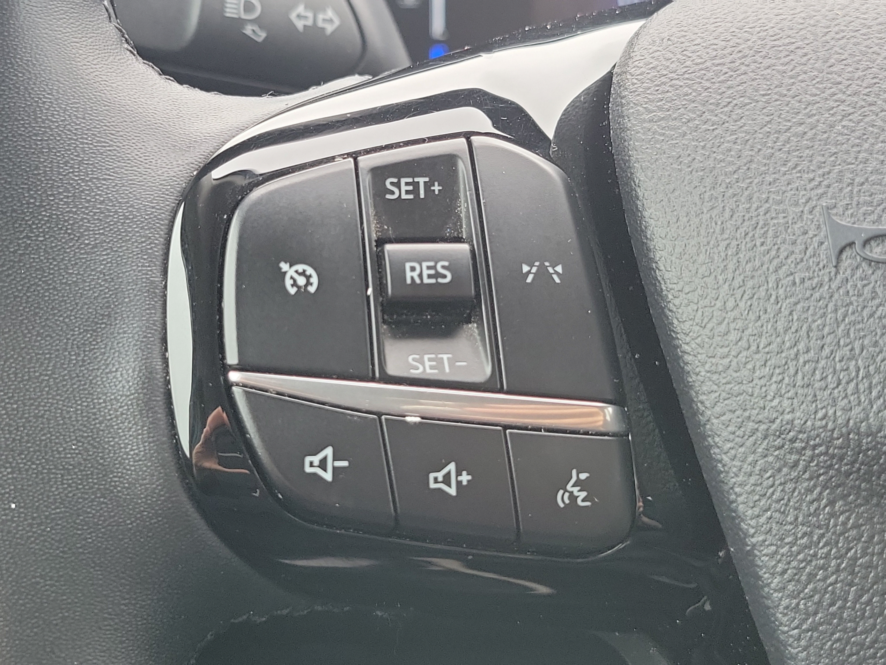 Certified 2024 Ford Escape Active AWD/4WD image 21