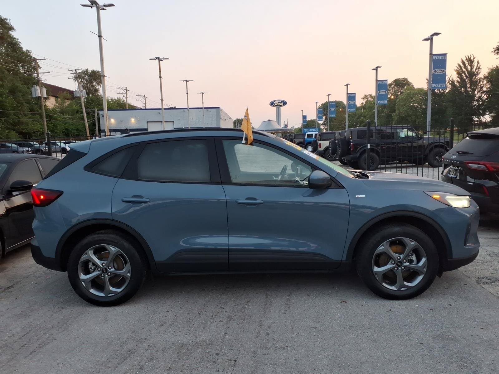Certified 2025 Ford Escape ST-Line Select AWD/4WD image 2