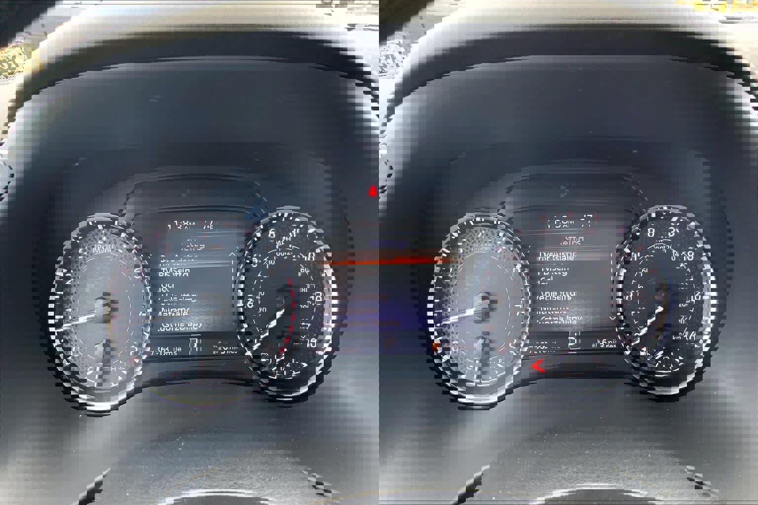 Used 2023 Nissan Armada SL w/ Captain's Chairs Package image 25