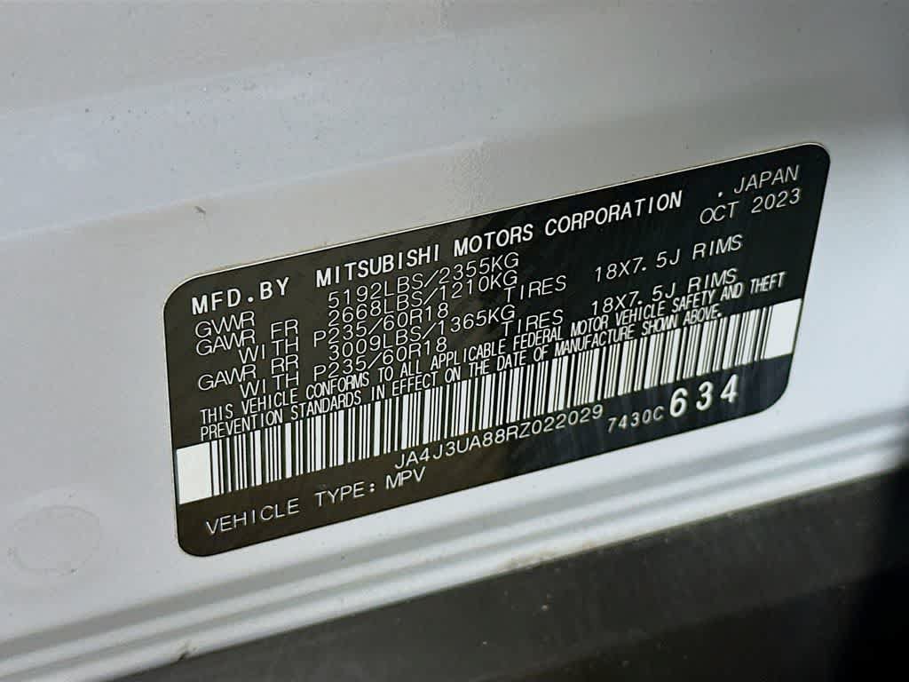 Used 2024 Mitsubishi Outlander ES FWD image 23