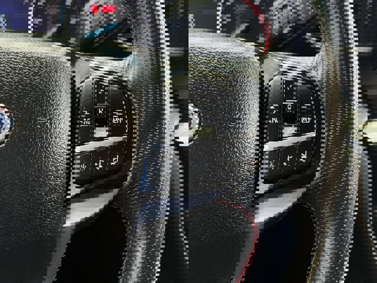 Certified 2022 Ford Explorer ST-Line w/ Class IV Trailer Tow Package image 17