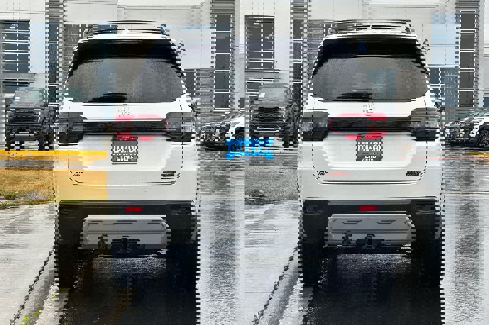 Used 2023 Honda Pilot TrailSport image 4