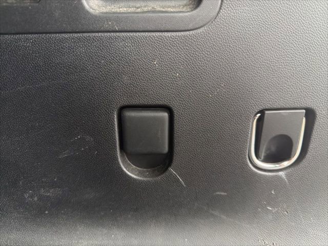 Used 2025 Chevrolet Traverse LT w/ Driver Confidence Package image 10