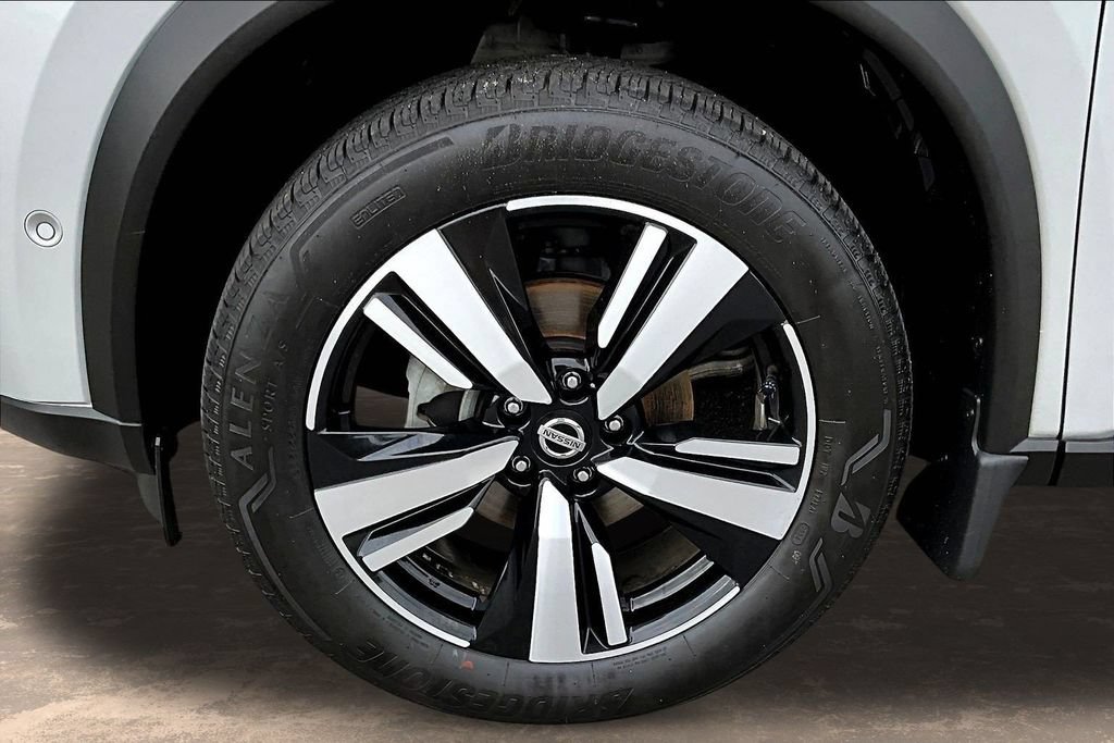 Used 2021 Nissan Rogue Platinum FWD image 36