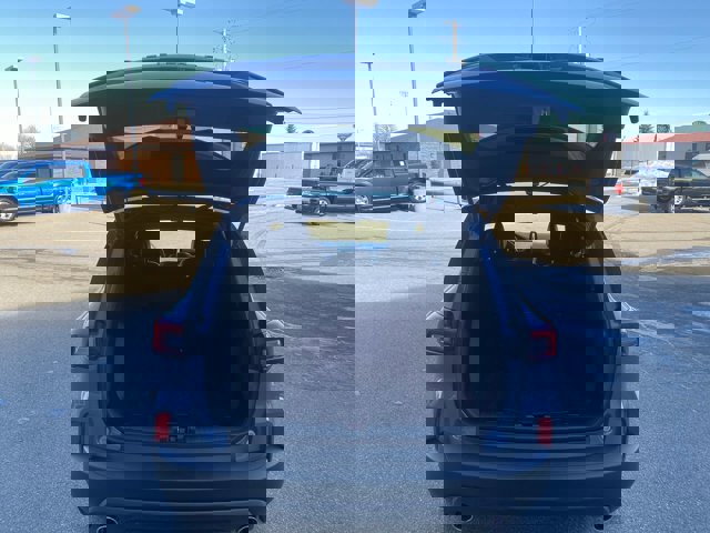 Certified 2025 Ford Escape ST-Line w/ Cold Weather Package image 19