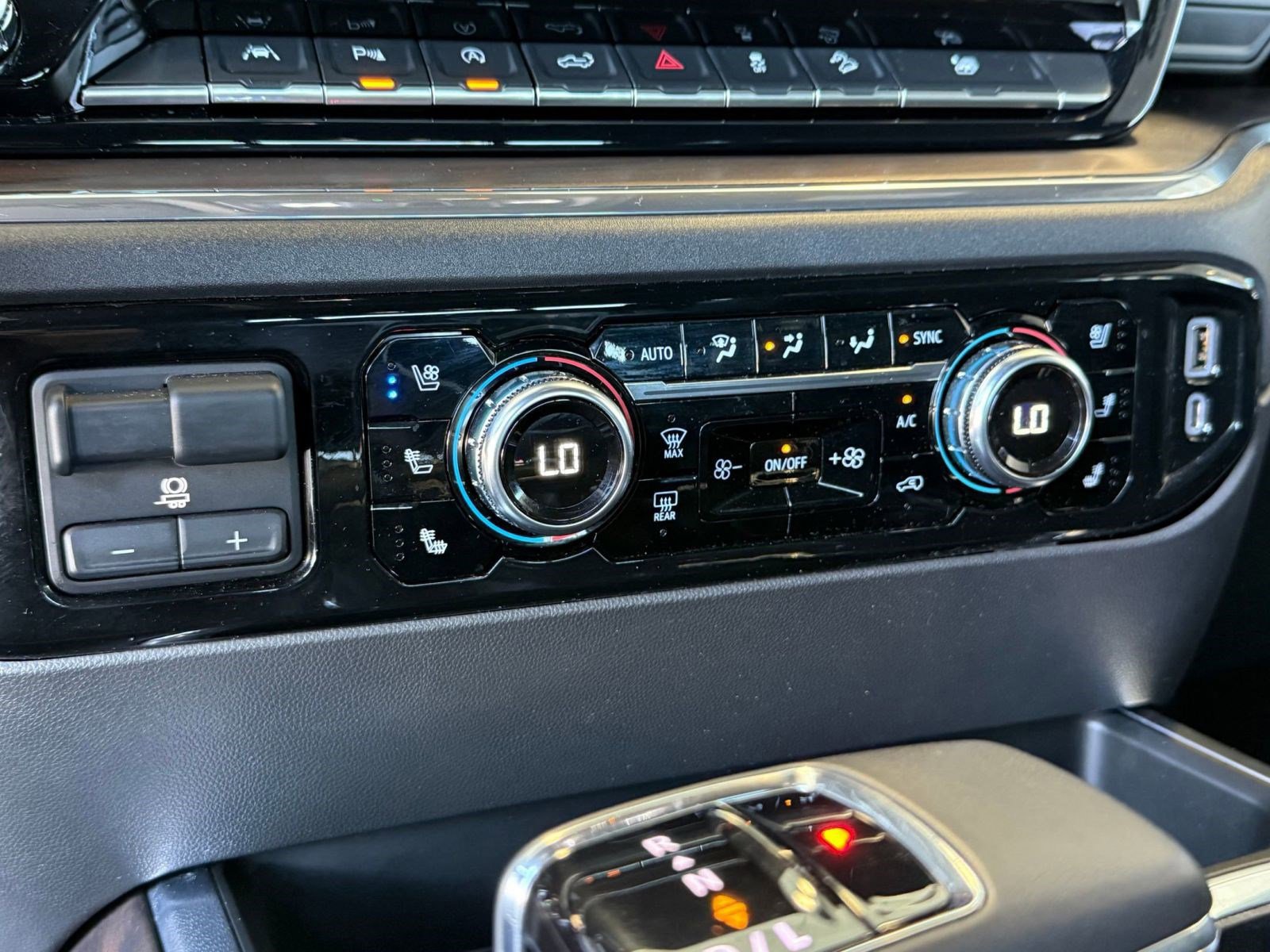 Used 2022 GMC Sierra 1500 SLT w/ SLT Premium Plus Package image 27