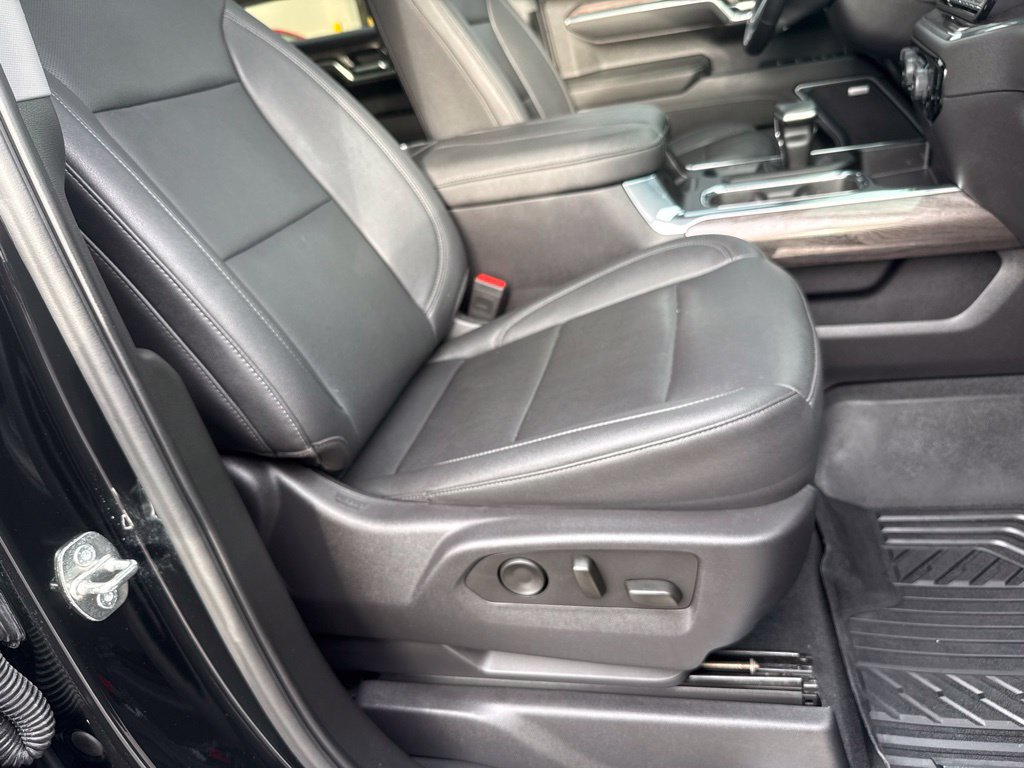 Used 2023 Chevrolet Silverado 1500 LTZ w/ LTZ Premium Package AWD/4WD image 43