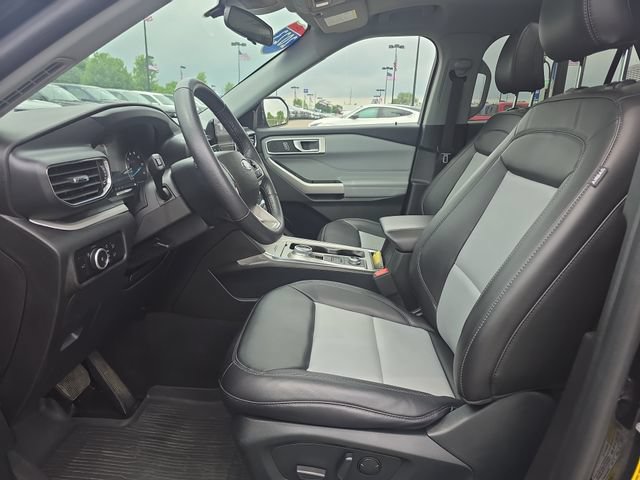 Certified 2023 Ford Explorer XLT w/ Equipment Group 202A AWD/4WD image 13