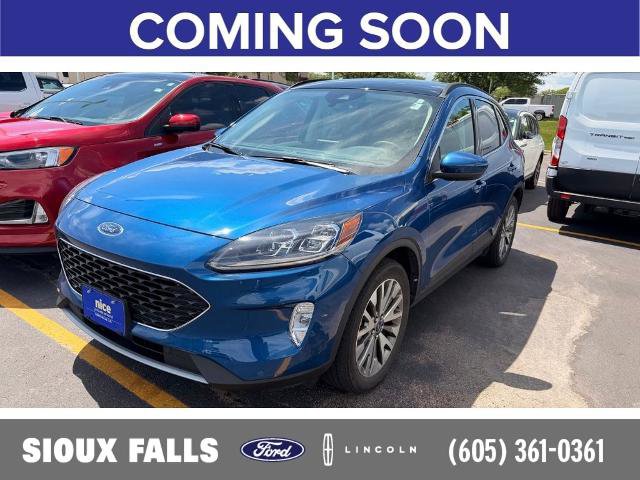 Certified 2022 Ford Escape Titanium w/ Class II Trailer Tow Package AWD/4WD image 1