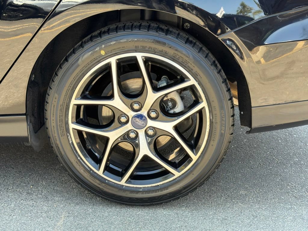 Certified 2017 Ford Focus SEL FWD image 18