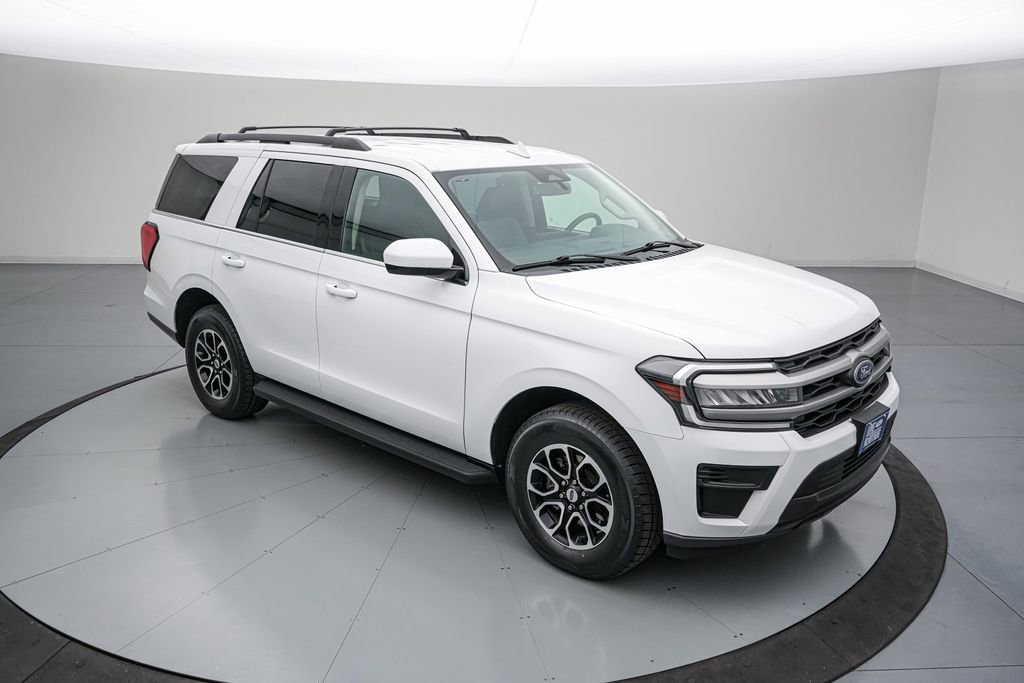 Certified 2024 Ford Expedition XLT AWD/4WD image 2