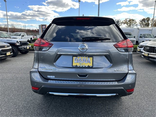 Used 2020 Nissan Rogue SV image 4