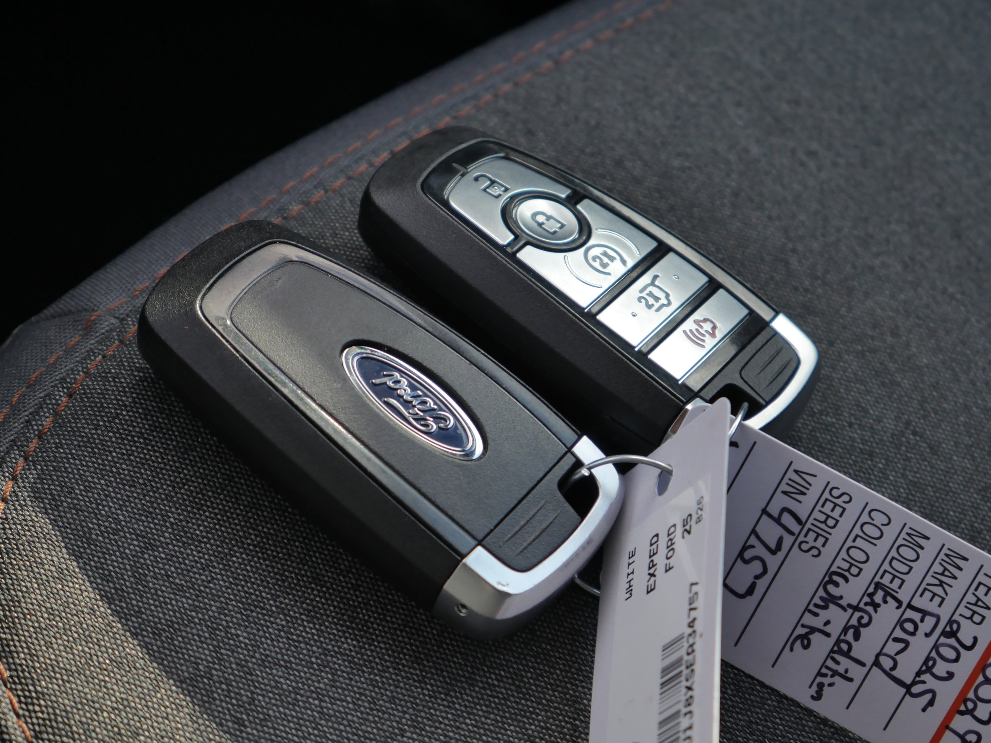 Certified 2025 Ford Expedition Active AWD/4WD image 35