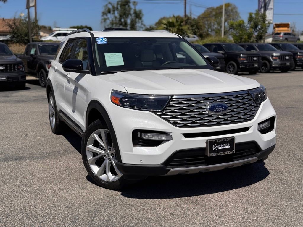 Certified 2021 Ford Explorer Platinum w/ Equipment Group 601A AWD/4WD image 2