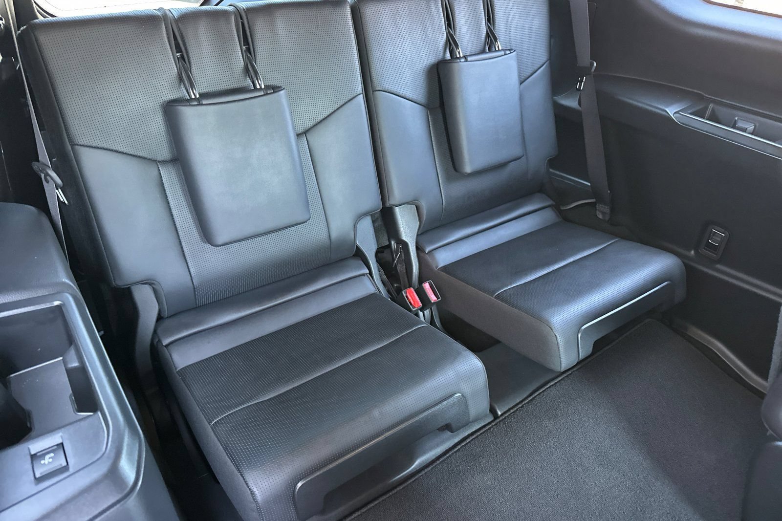 Used 2025 Lexus GX 550 w/ Accessory Package (Z1) AWD/4WD image 18