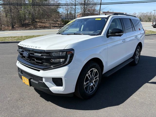 Certified 2025 Ford Expedition Active AWD/4WD image 7