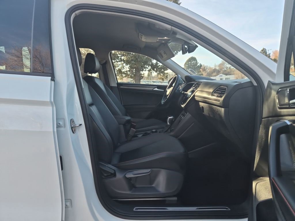 Used 2024 Volkswagen Tiguan Wolfsburg Edition image 30