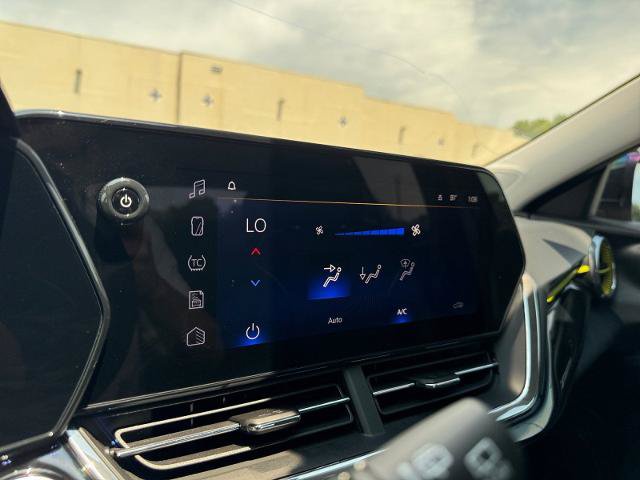 Used 2026 Chevrolet Trax ACTIV w/ Driver Confidence Package FWD image 25