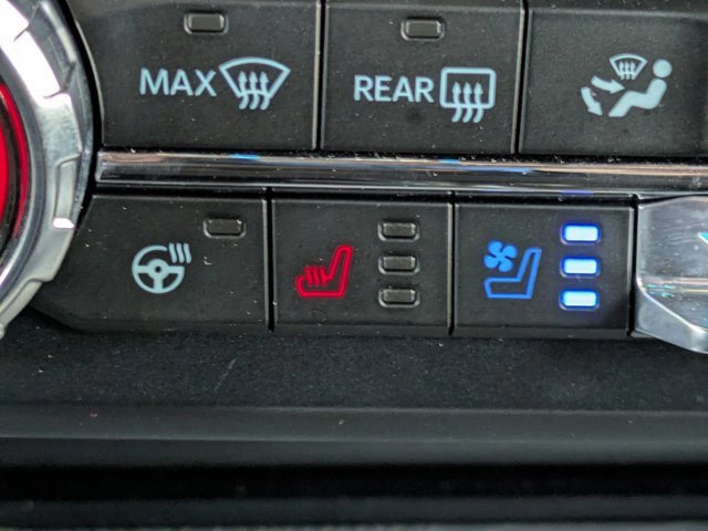 Certified 2024 Ford F350 Platinum w/ FX4 Off-Road Package image 30