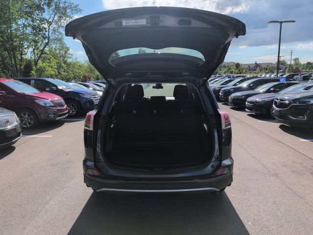 Used 2018 Toyota RAV4 XLE AWD/4WD image 21