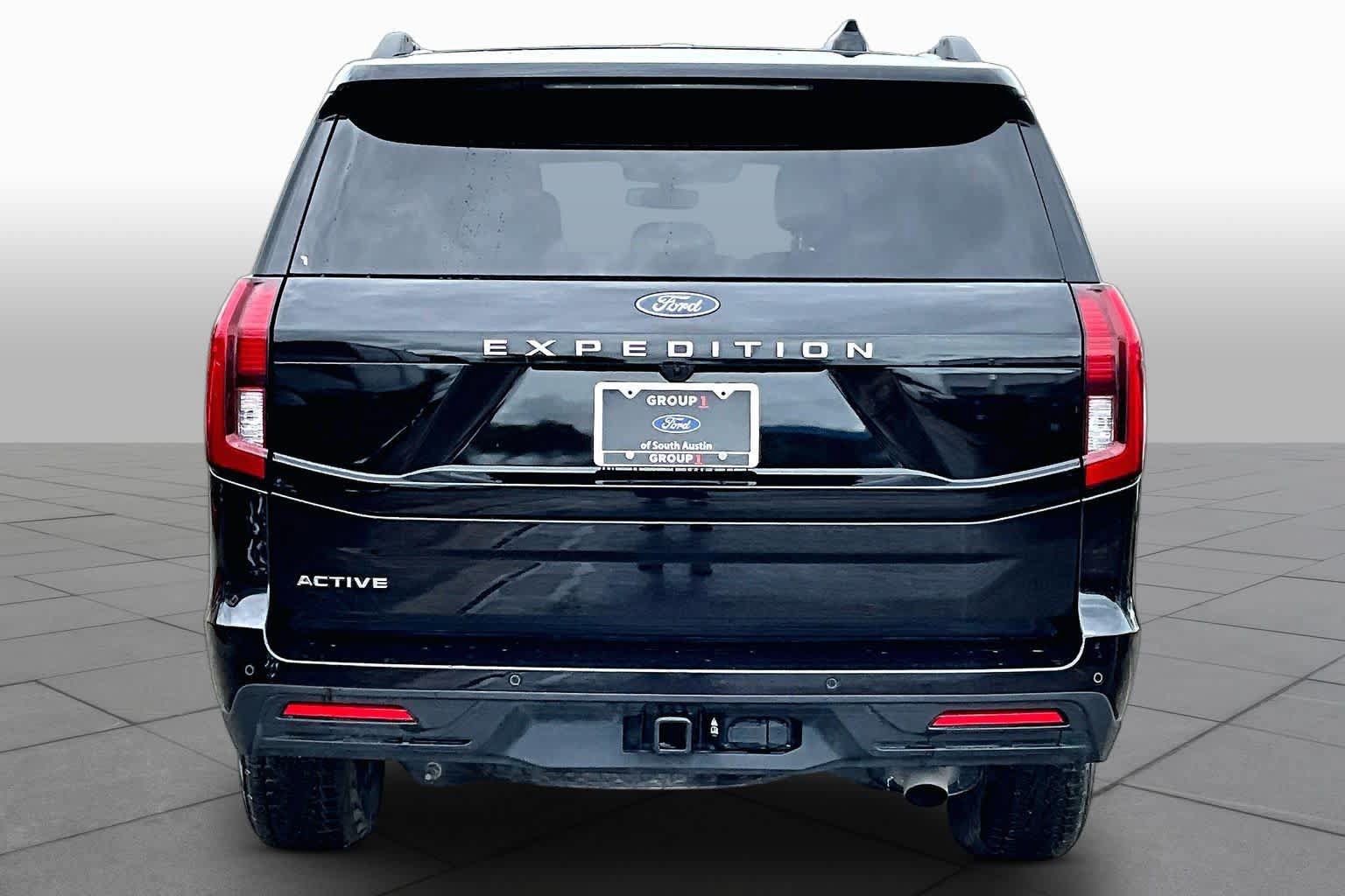 Certified 2025 Ford Expedition Active AWD/4WD image 5