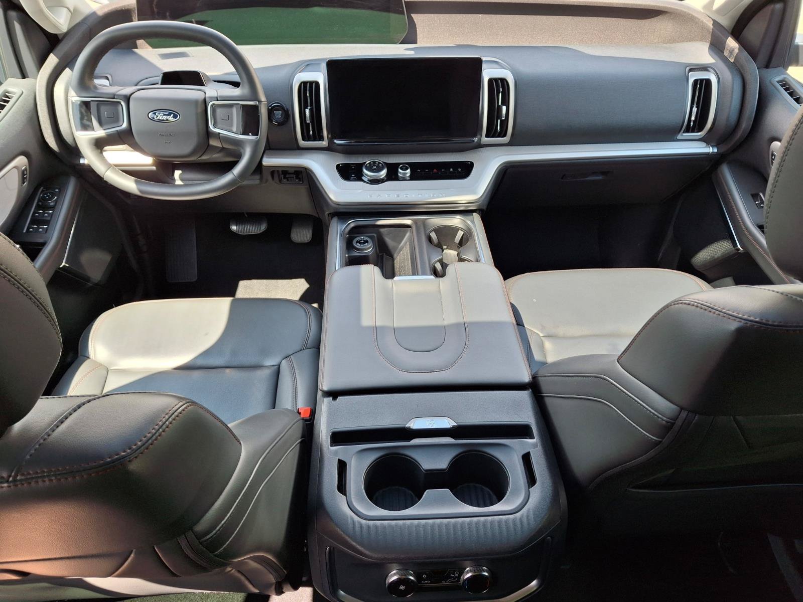 Certified 2025 Ford Expedition Active AWD/4WD image 14
