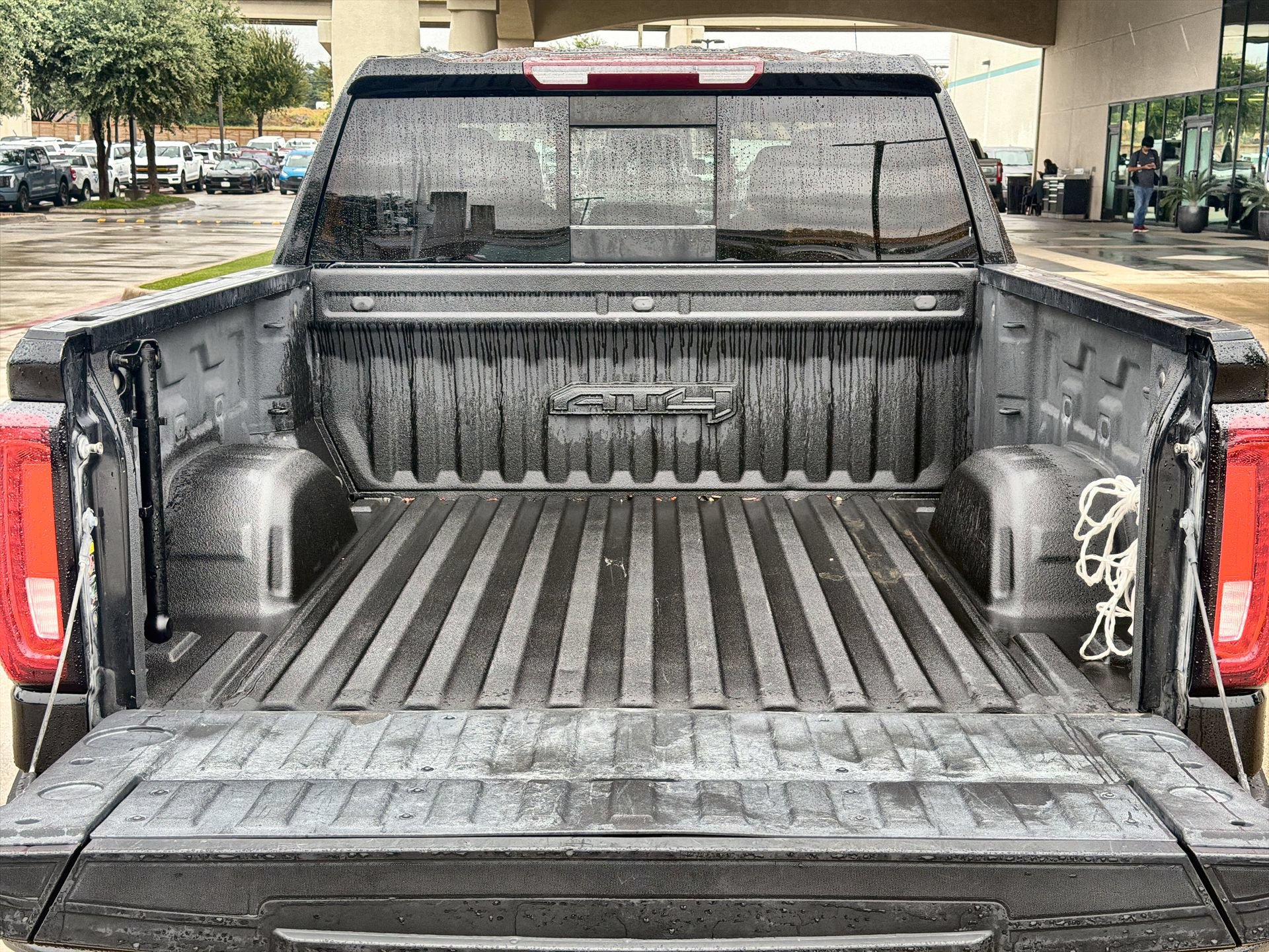 Used 2022 GMC Sierra 1500 AT4 w/ AT4 Preferred Package AWD/4WD image 23