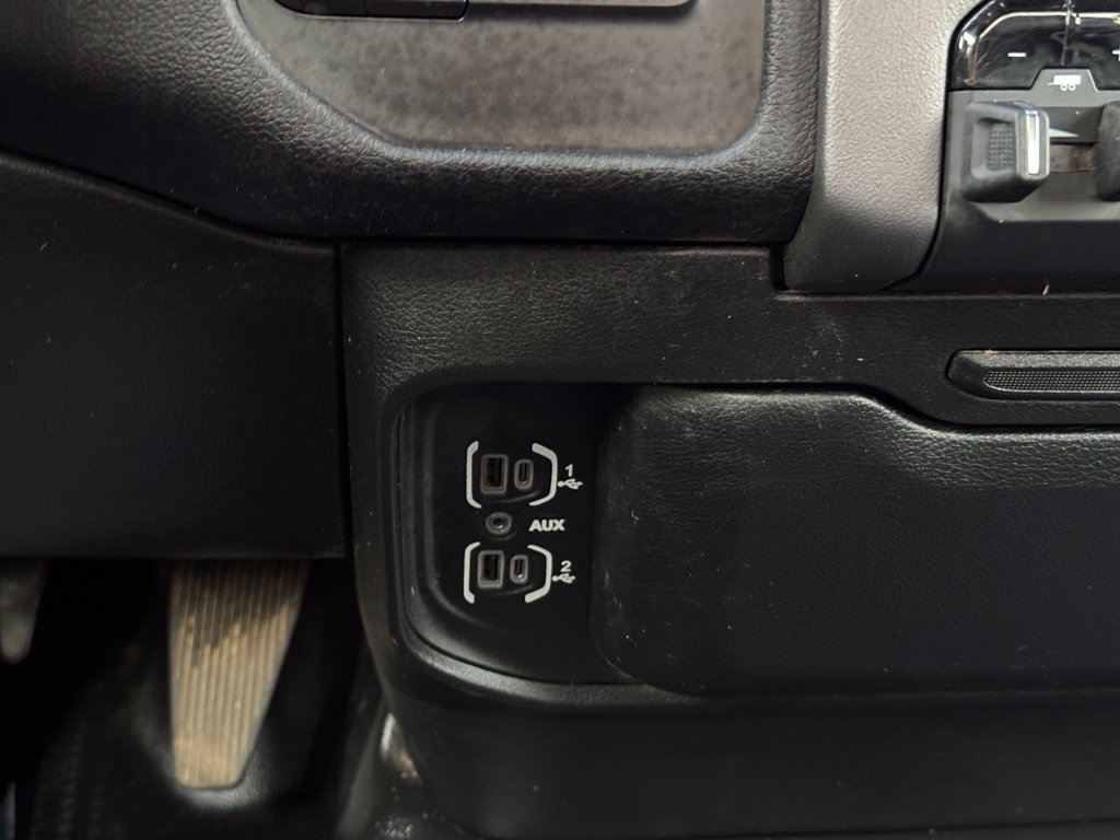 Used 2022 RAM 3500 Big Horn w/ Level B Equipment Group AWD/4WD image 14