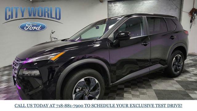 Used 2024 Nissan Rogue SV image 8