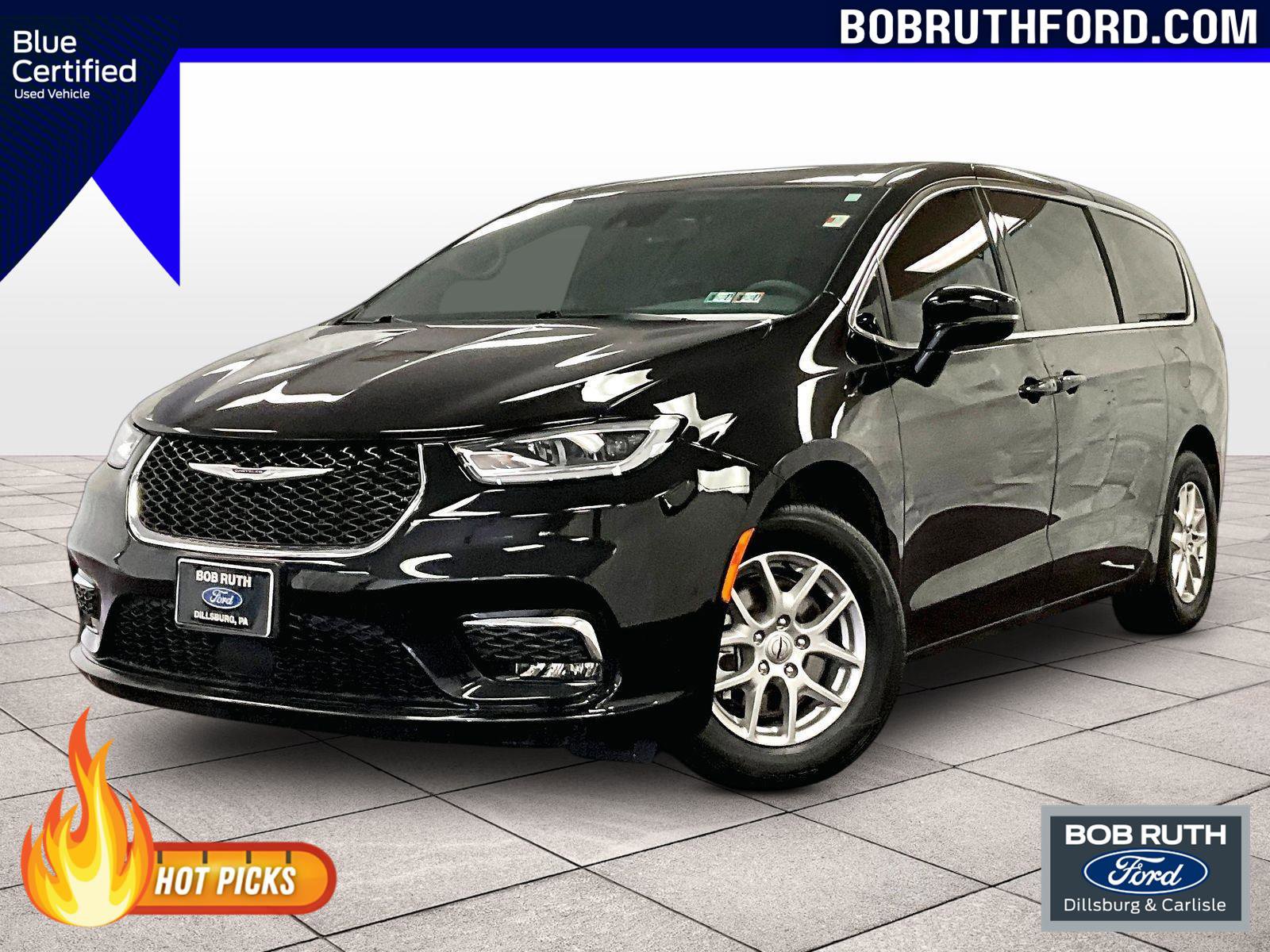 Used 2025 Chrysler Pacifica Select