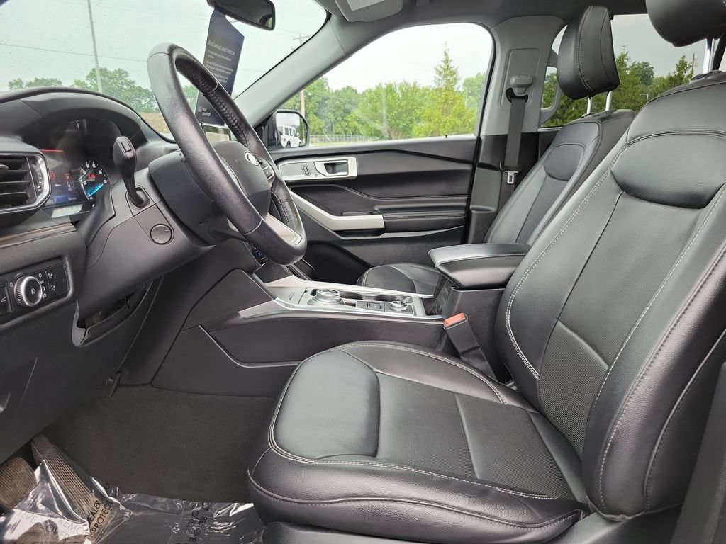 Certified 2024 Ford Explorer Limited w/ Equipment Group 301A AWD/4WD image 8