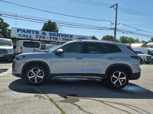 Used 2025 Volkswagen Tiguan SE FWD image 7