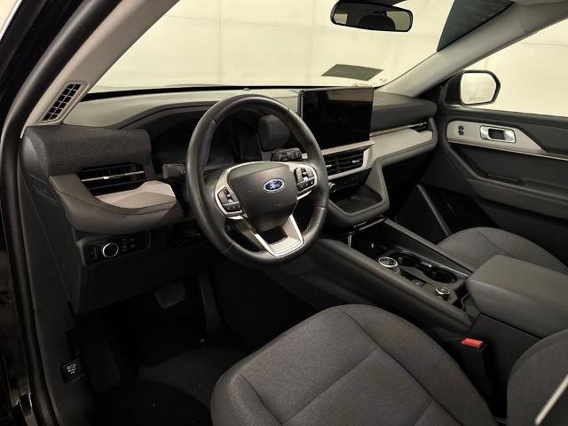 Certified 2025 Ford Explorer Active image 5