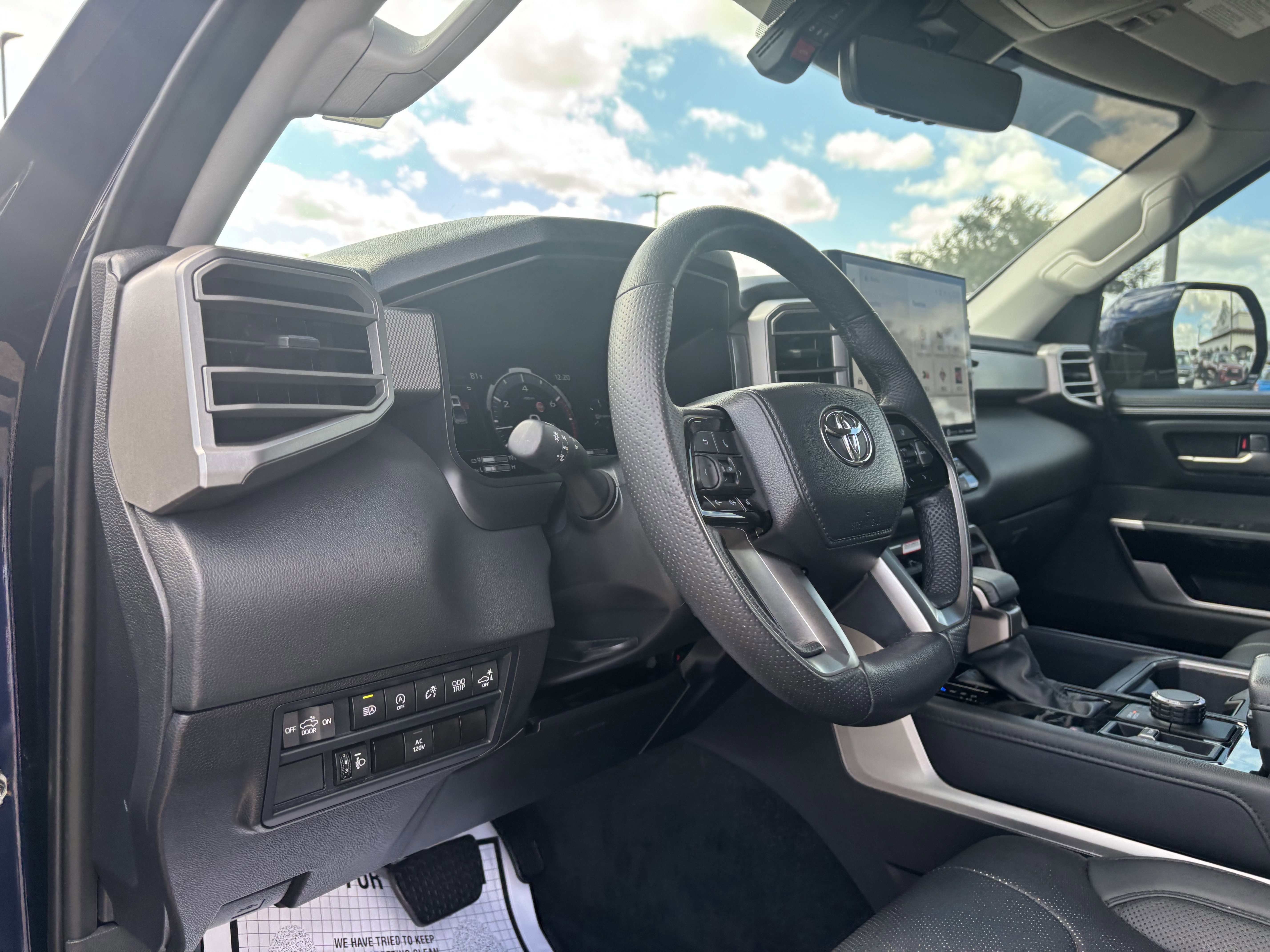 Used 2024 Toyota Tundra Limited image 12