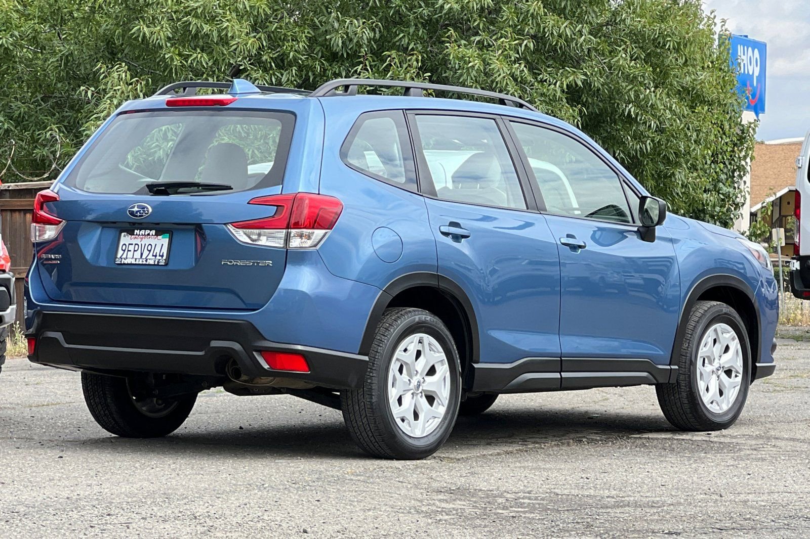 Used 2023 Subaru Forester AWD/4WD image 4