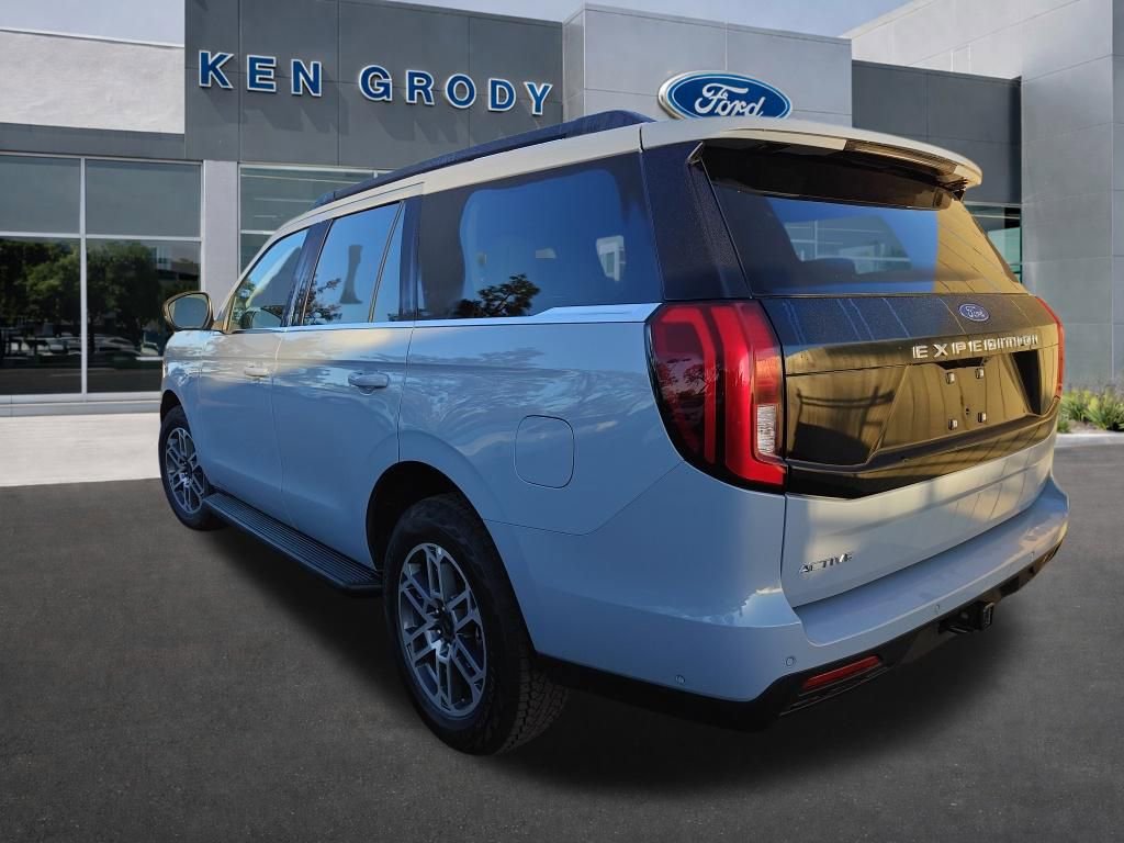 Certified 2025 Ford Expedition Active image 5