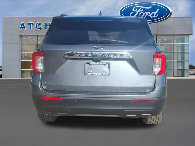 Certified 2023 Ford Explorer XLT image 3