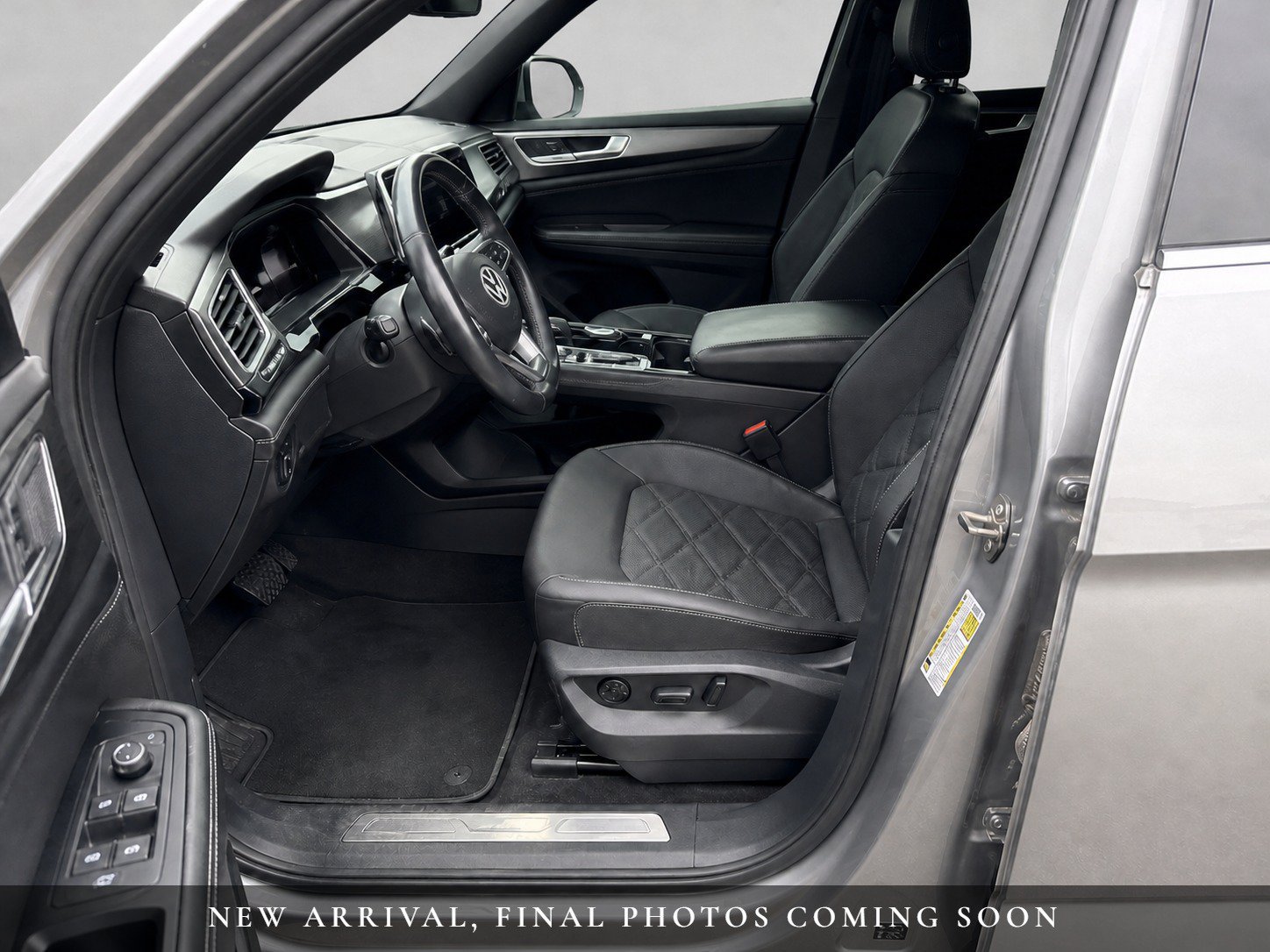 Used 2024 Volkswagen Atlas Cross Sport SE FWD image 7