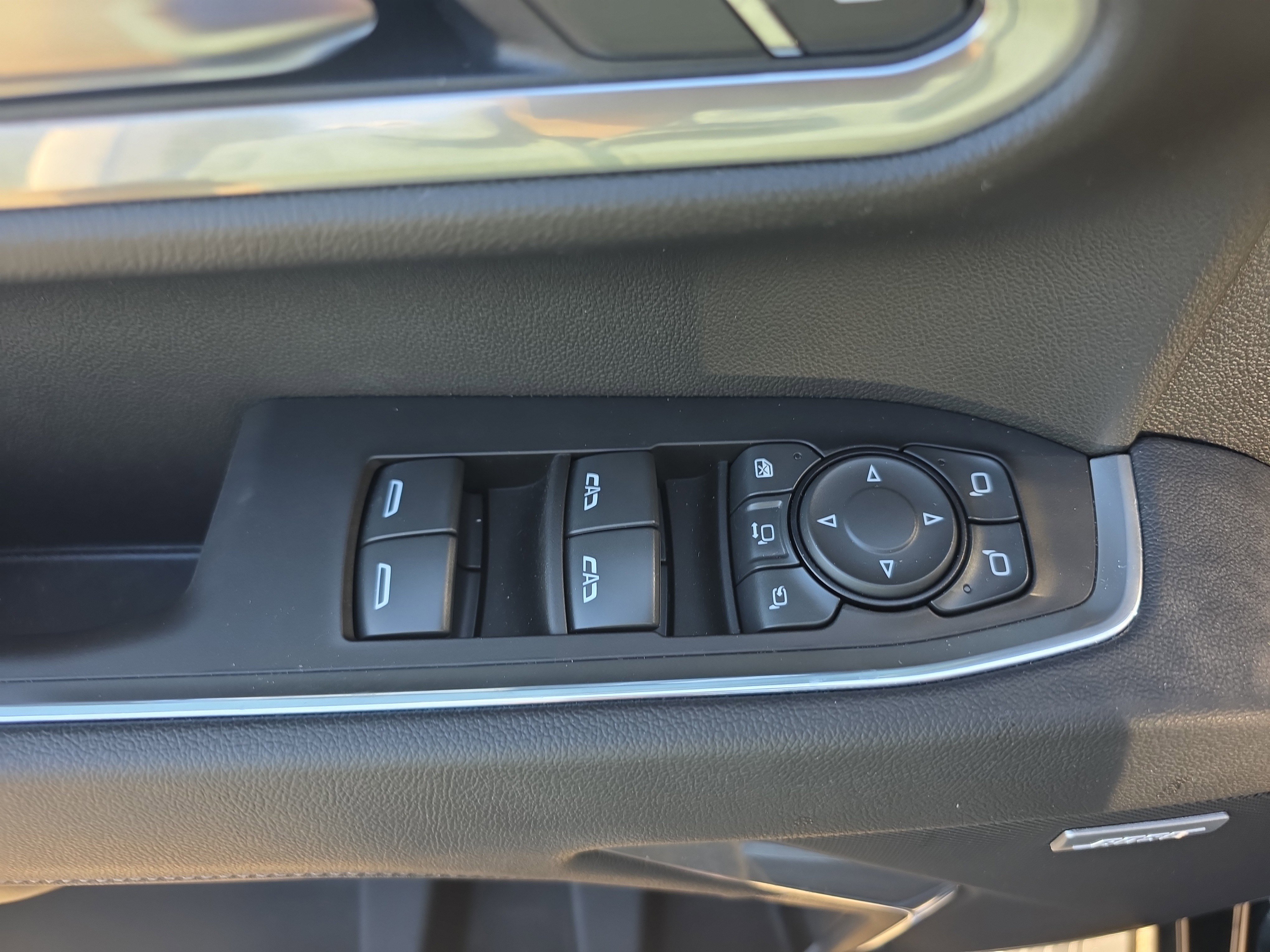 Used 2025 Chevrolet Silverado 3500 LTZ w/ LTZ Plus Package image 27