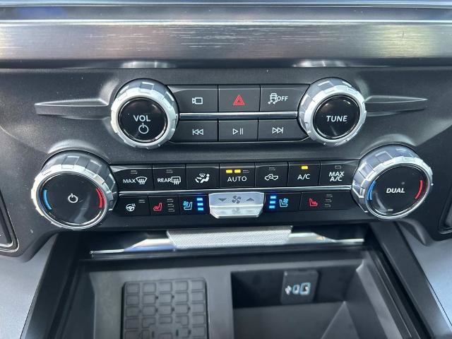 Certified 2025 Ford F250 Lariat w/ Lariat Ultimate Package AWD/4WD image 32