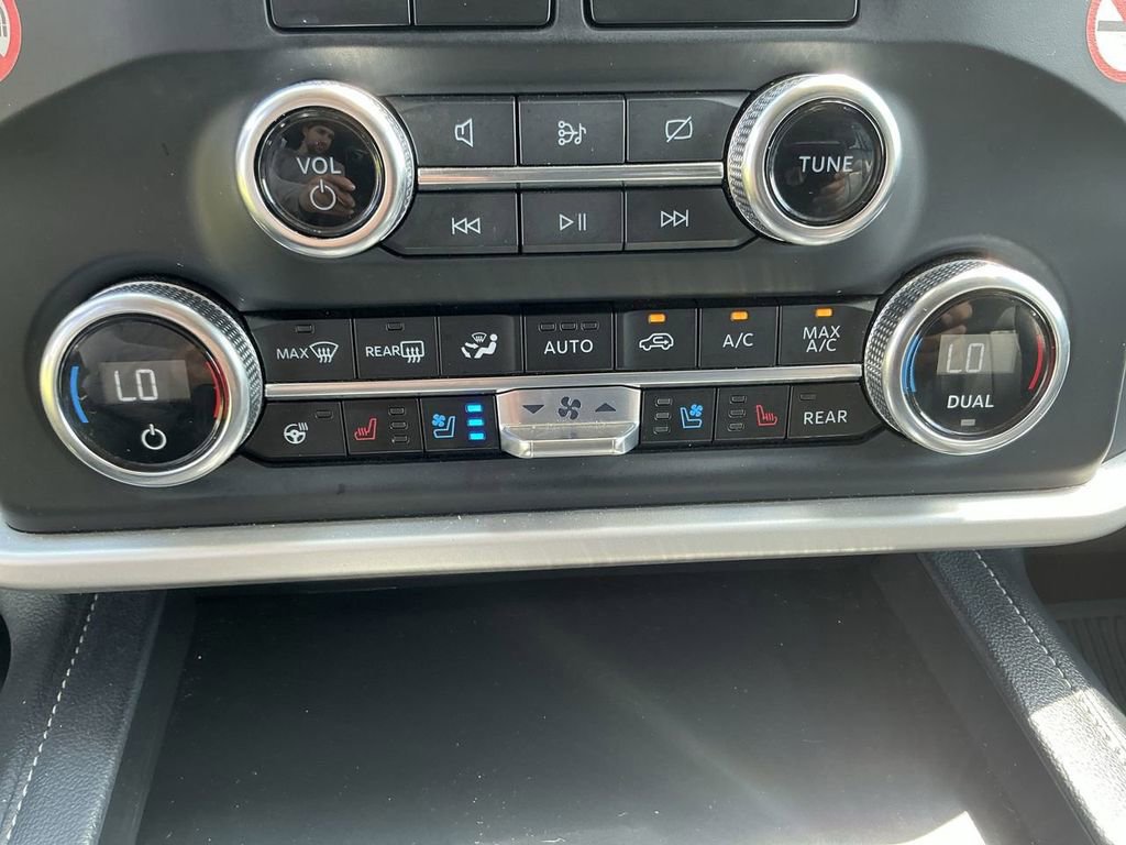 Certified 2024 Ford Expedition Max XLT image 17