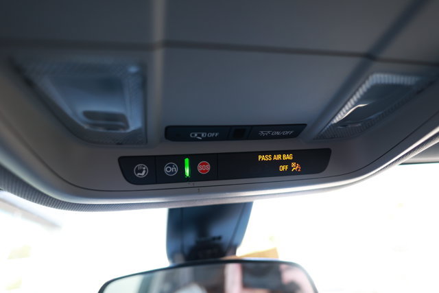Used 2023 GMC Acadia SLE w/ Driver Convenience Package FWD image 18