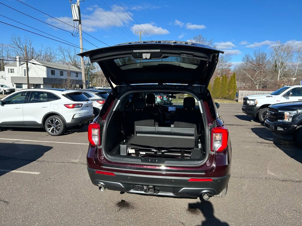 Certified 2023 Ford Explorer XLT w/ Equipment Group 202A image 9