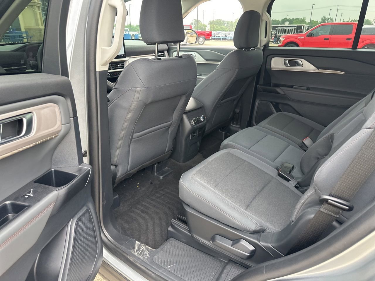 Certified 2025 Ford Explorer Active RWD image 10