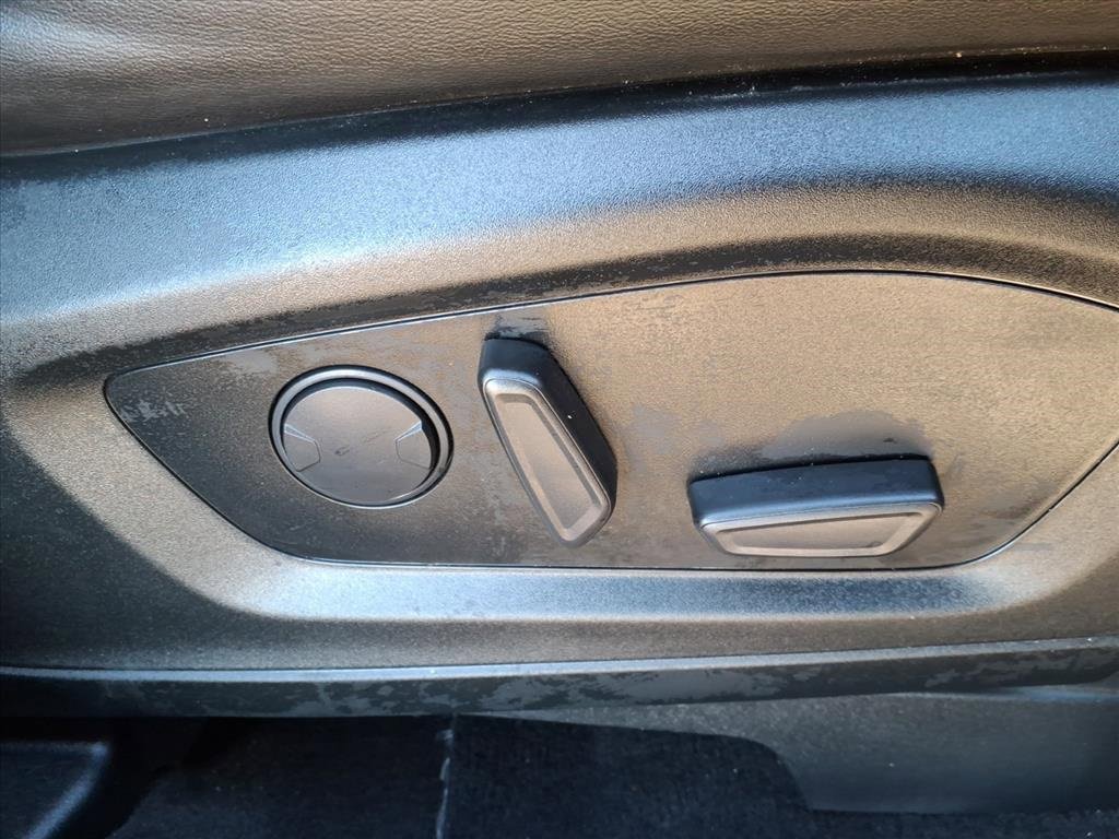 Certified 2022 Ford Explorer XLT w/ Equipment Group 202A image 7