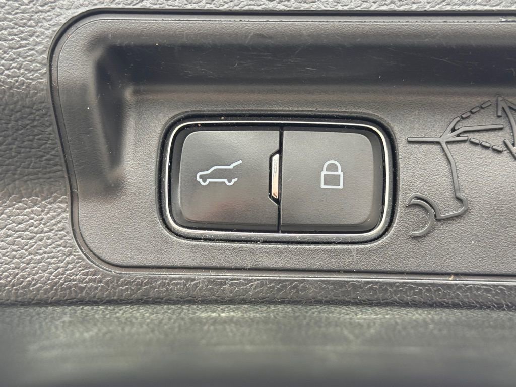 Certified 2023 Ford Explorer ST-Line w/ Class IV Trailer Tow Package image 15