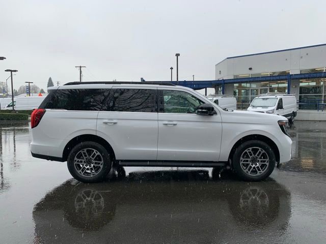 Certified 2025 Ford Expedition Active AWD/4WD image 11